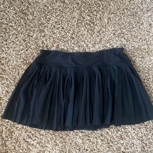 LULULEMON Pleat To Street tennis/running -  skirt/Short - Size 8